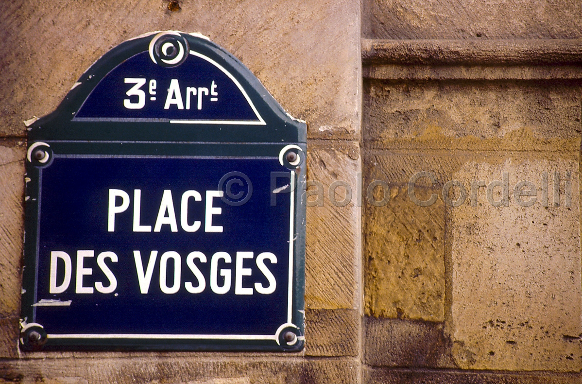 Place des Vosges Sign, Paris, France
 (cod:Paris 09)